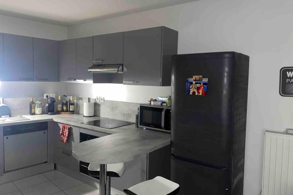 Meyzieu : Superbe Appartement Tres Cosy. Eksteriør bilde