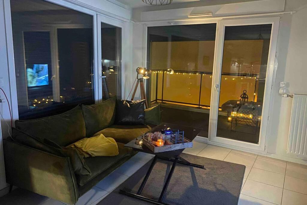 Meyzieu : Superbe Appartement Tres Cosy. Eksteriør bilde